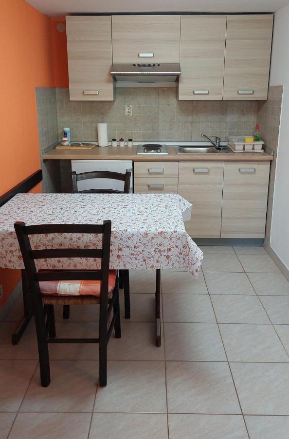 Apartment Drenovica Pula Exterior foto