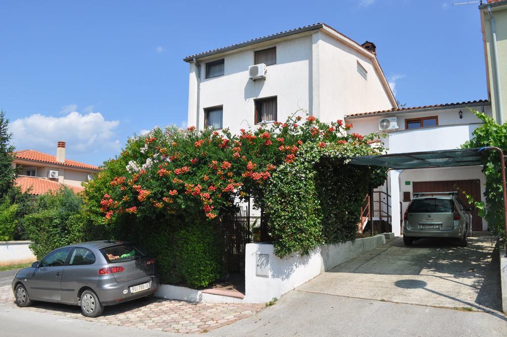 Apartment Drenovica Pula Exterior foto