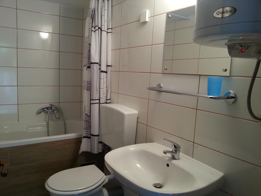 Apartment Drenovica Pula Habitación foto