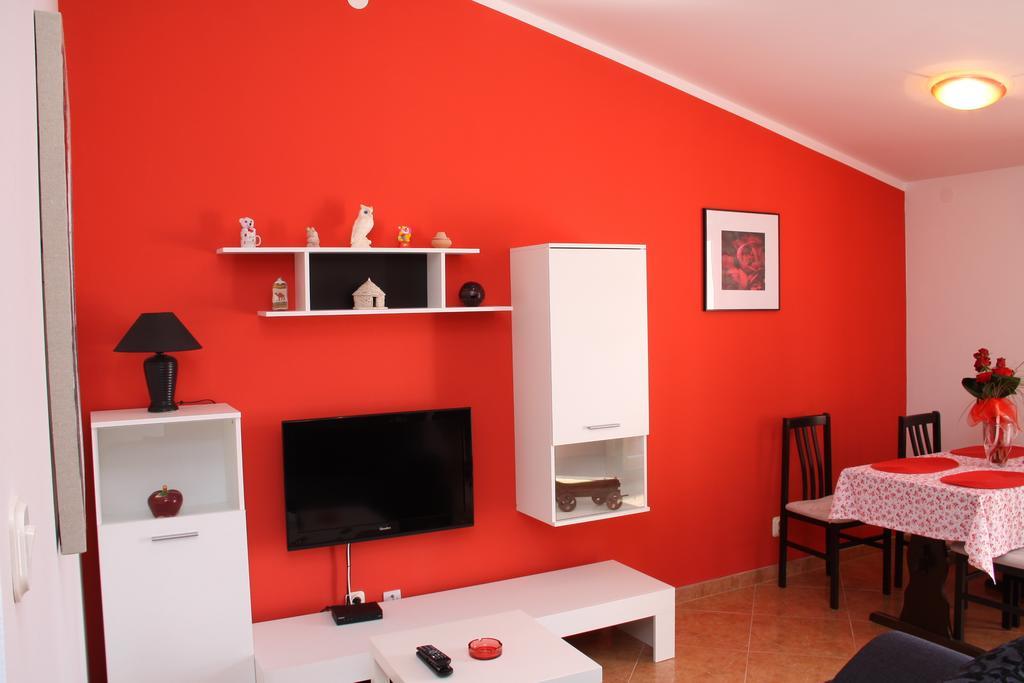 Apartment Drenovica Pula Habitación foto